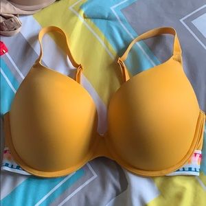 VS PINK Wear Everywhere push up bra